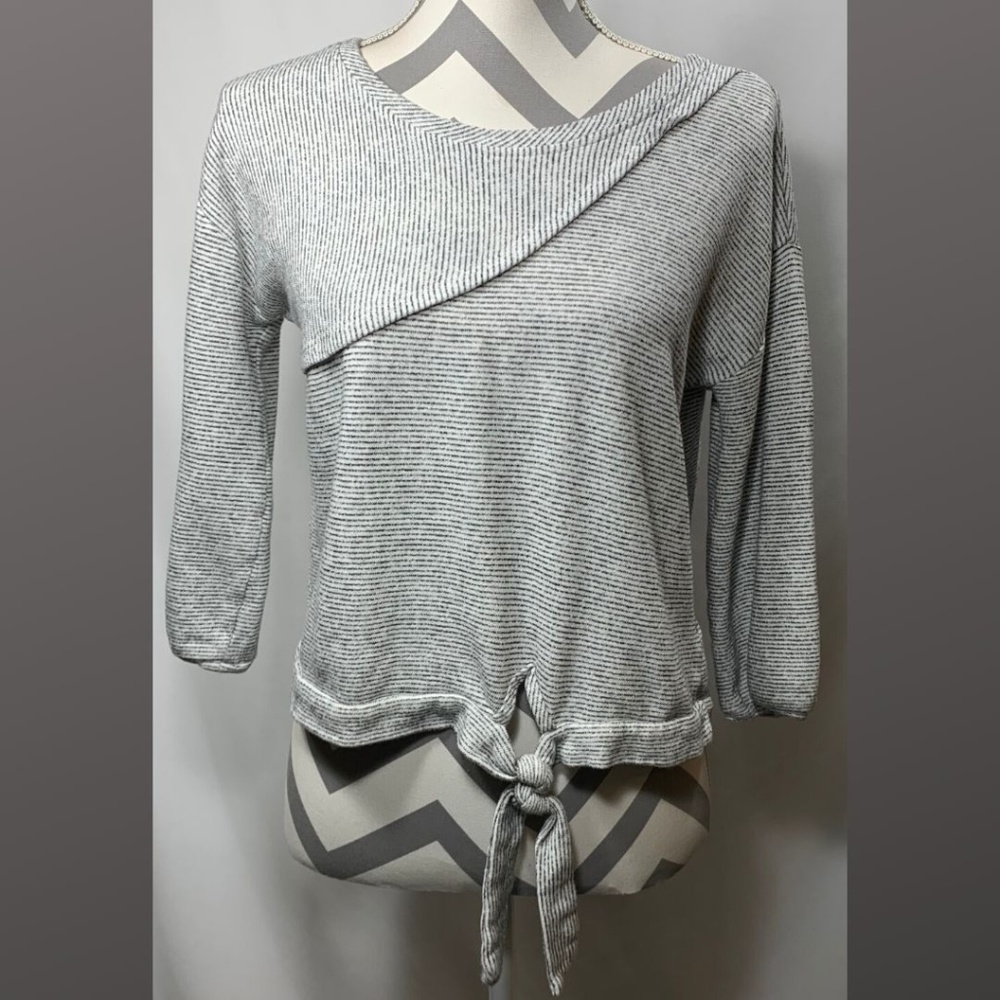 🖤 Grey & Gray Striped Cropped Sweatshirt Top